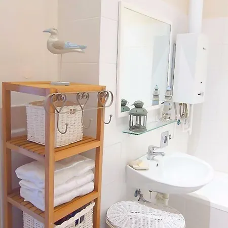 Cape Code Apartment *