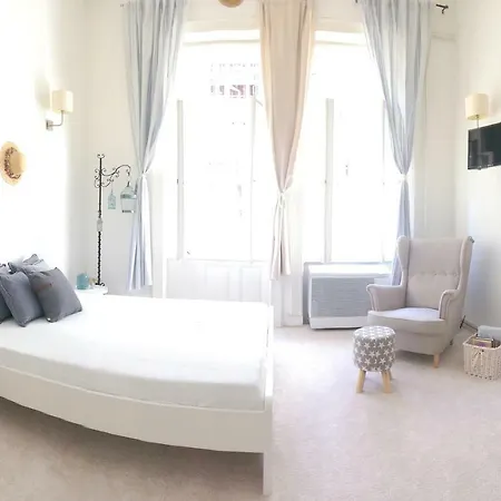 Cape Code Apartment Budapest